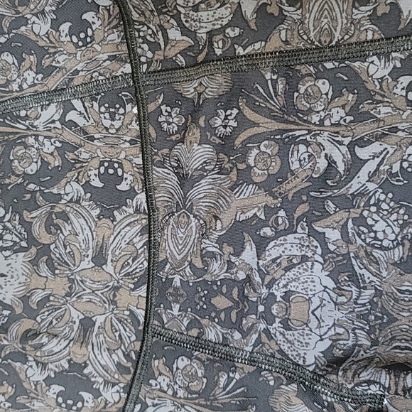 NWT Victoria's Secret Knockout Tights - Picture 3 of 7